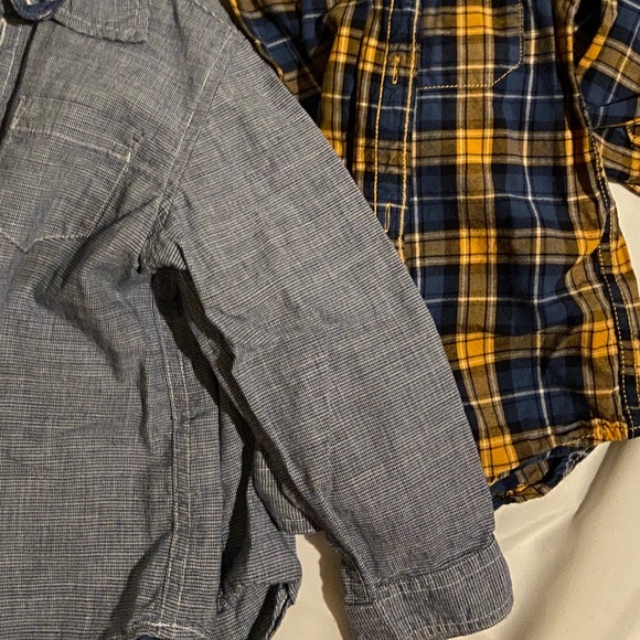 4 button down shirts size 3 really good condition - Picture 4 of 6